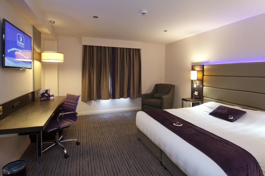 Premier Inn London City - Aldgate Habitación foto
